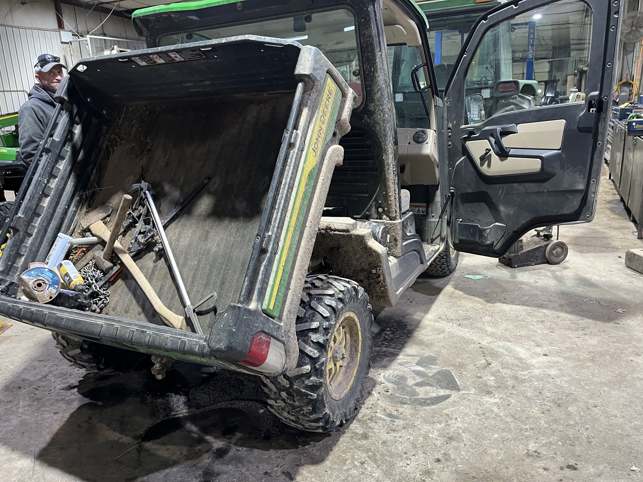  2021 John Deere XUV 835R at Heritage Tractor in Lockwood, MO