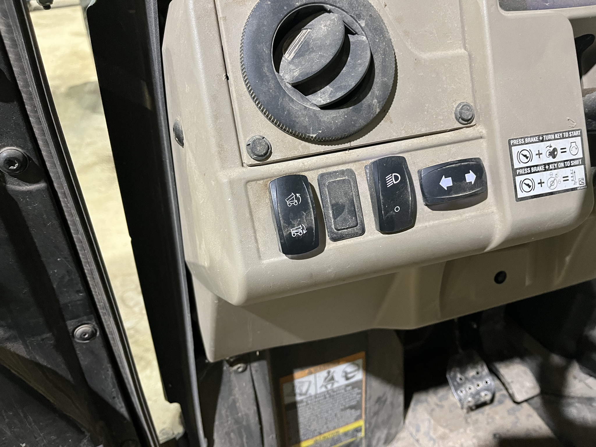  2021 John Deere XUV 835R at Heritage Tractor in Lockwood, MO