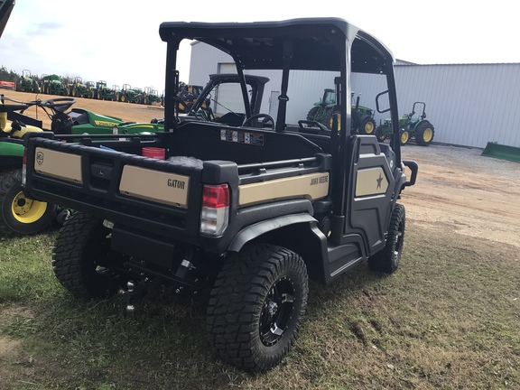 2022 John Deere XUV 835M Photo 3