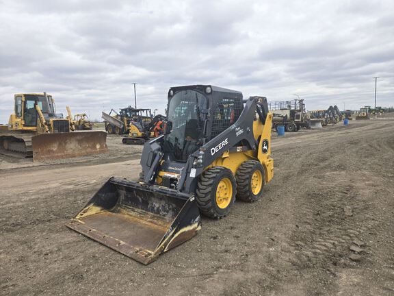 Photo of a 2024 John Deere 318G