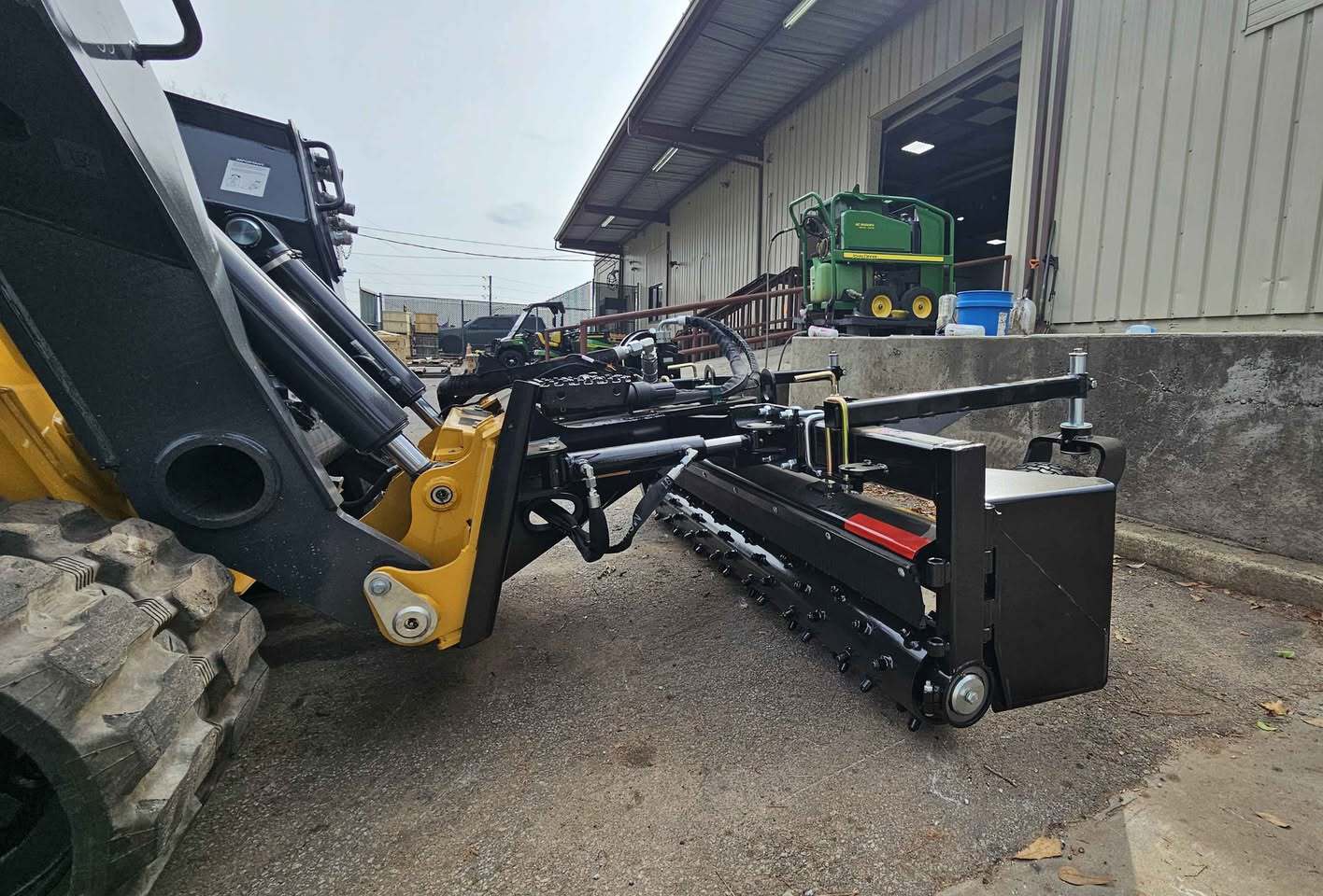 John Deere PR72B 6 FT Power Rake Image 5