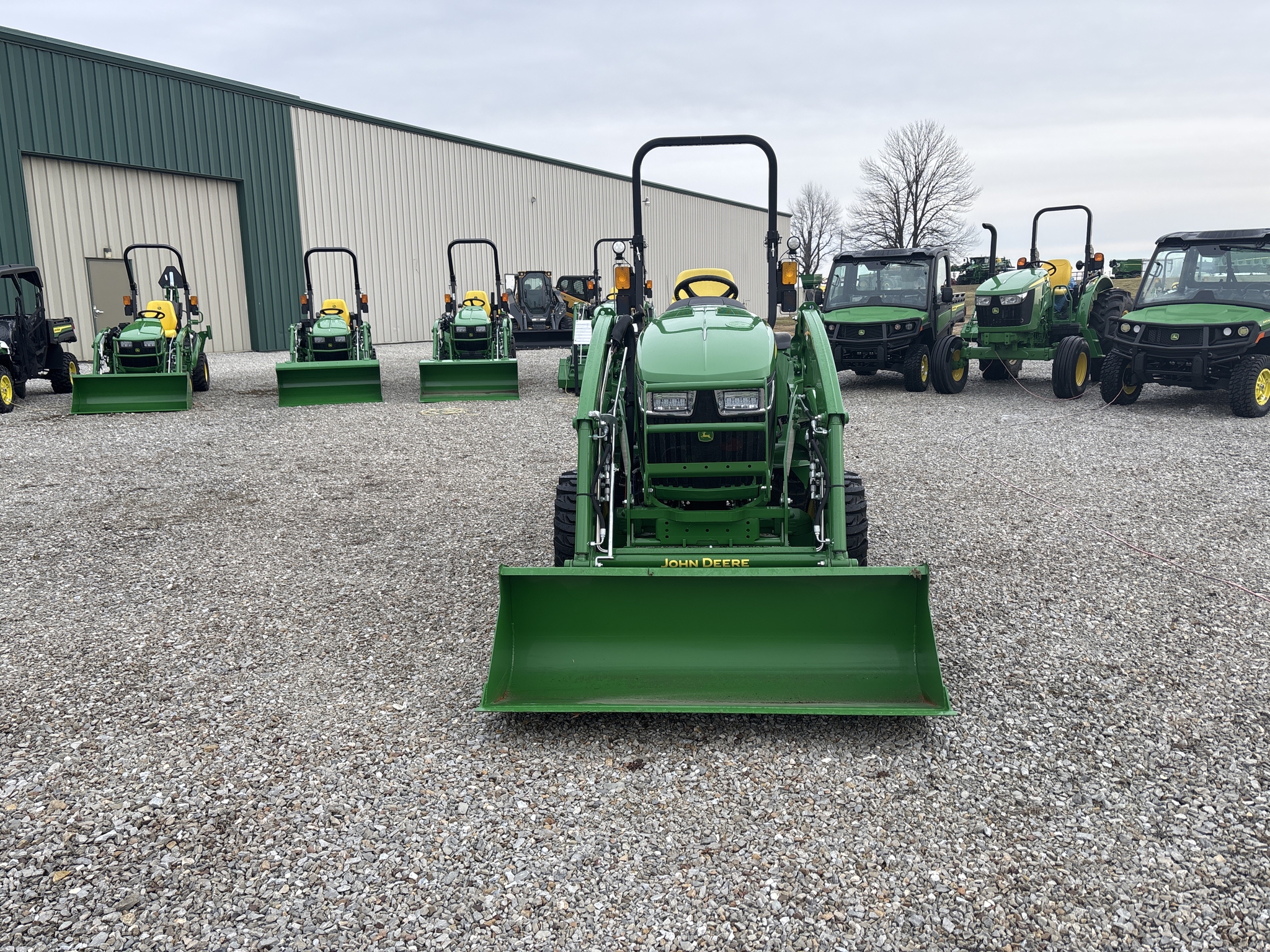 New In-Stock 2024 John Deere 3039R Compact Utility Tractors at Koenig Equipment in Greensburg, IN - PhotoXL2