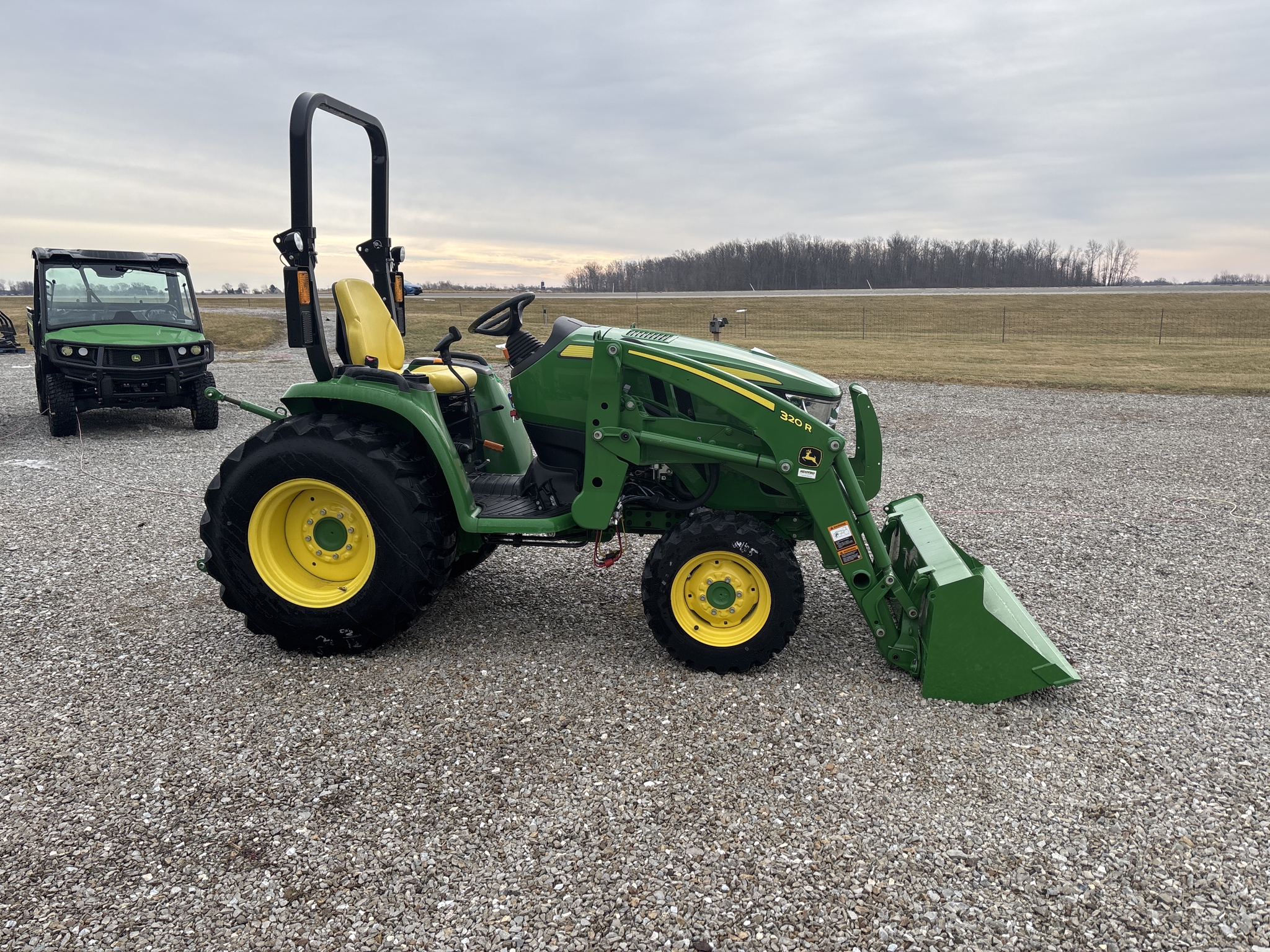 New In-Stock 2024 John Deere 3039R Compact Utility Tractors at Koenig Equipment in Greensburg, IN - PhotoXL4