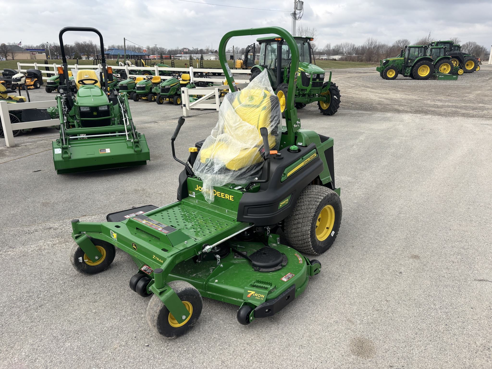 2025 John Deere Z997R Image 1