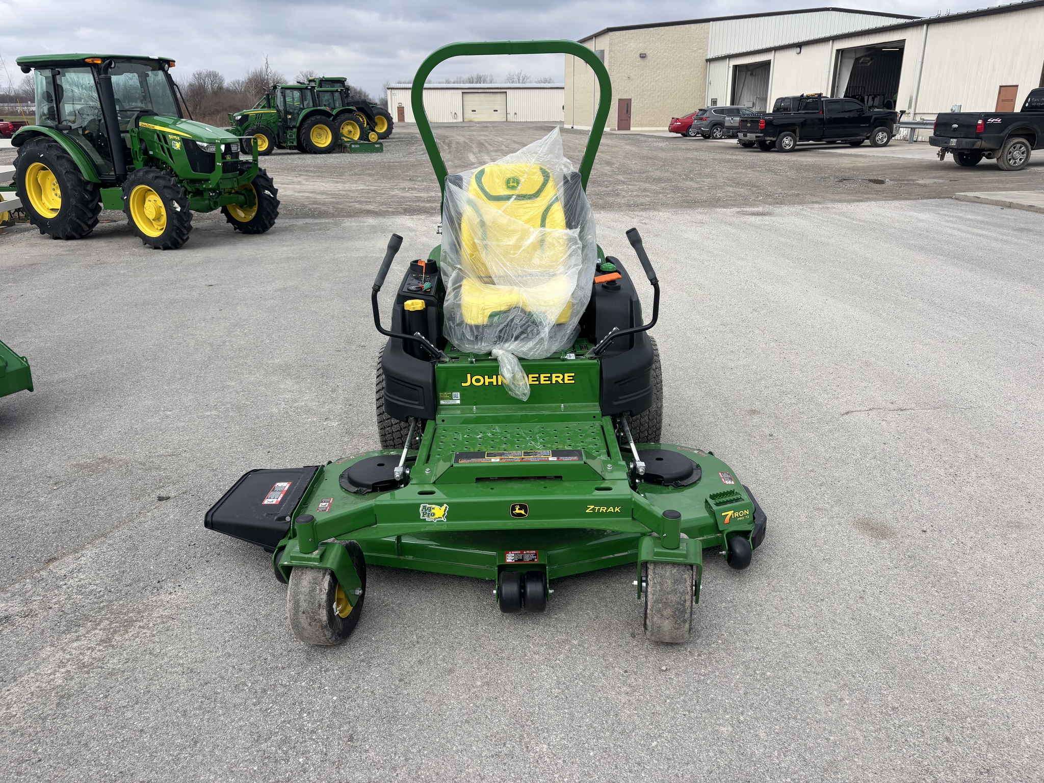 2025 John Deere Z997R Image 2