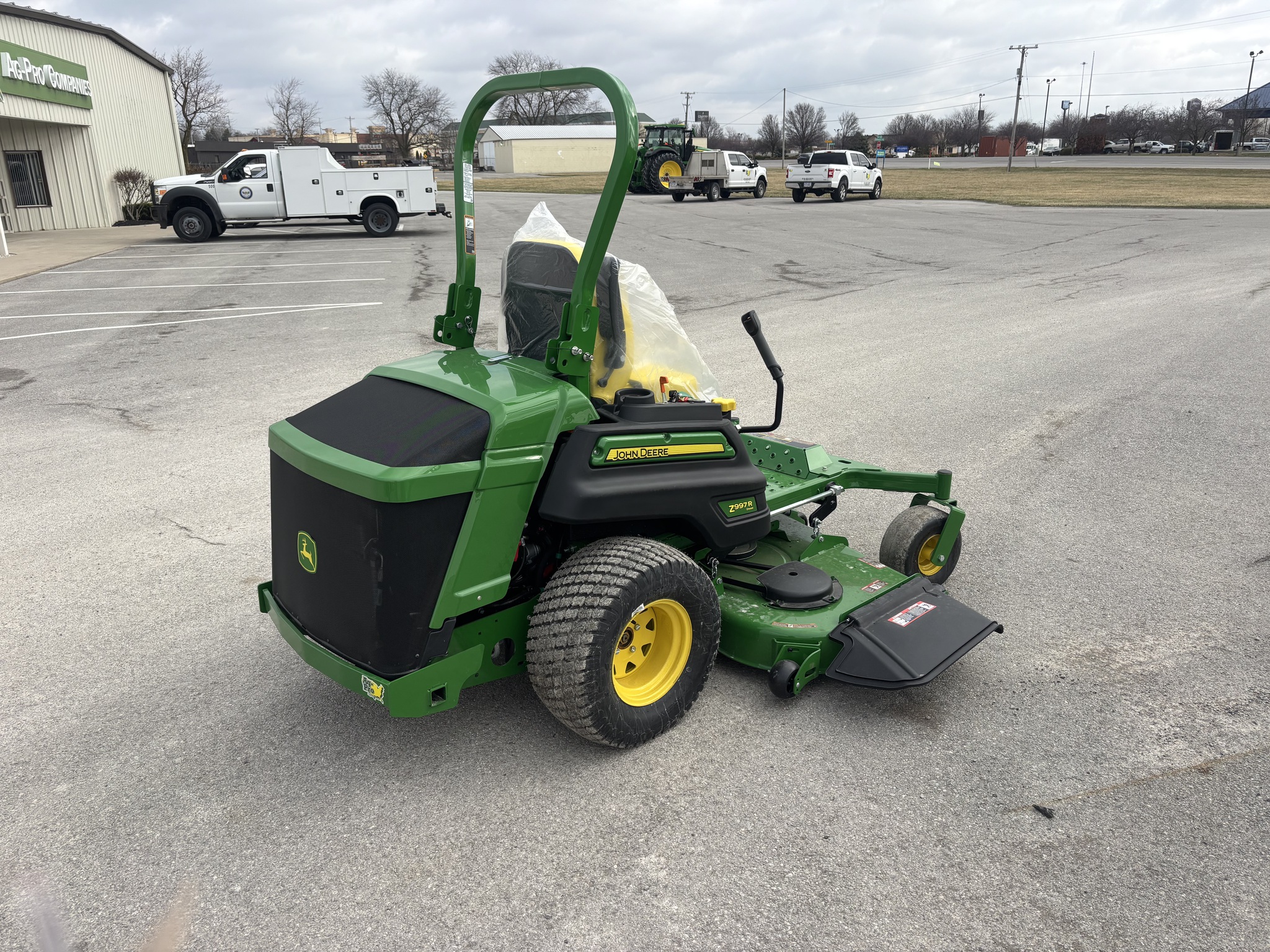 2025 John Deere Z997R Image 6