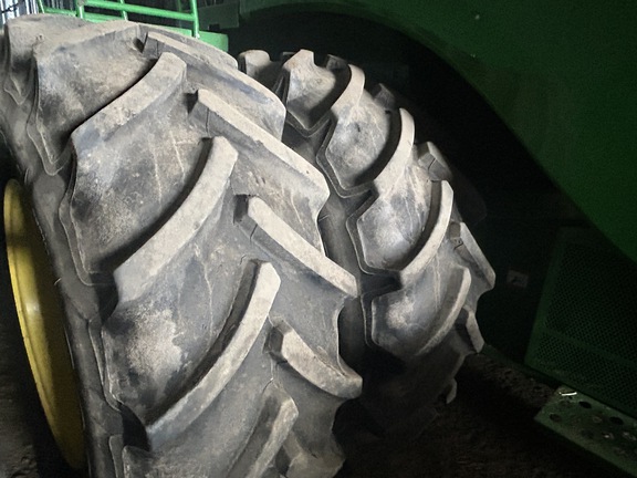 Used 2016 John Deere S690 Combines at Horizon Ag & Turf in Edmonton West, AB - Photo9