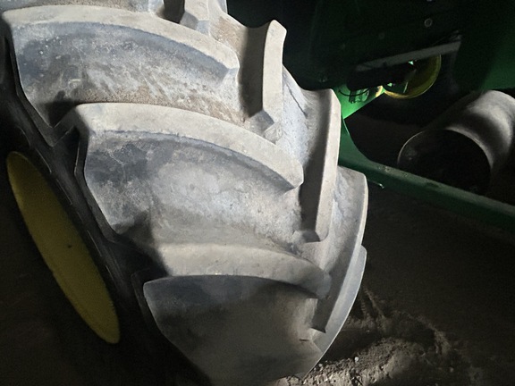 Used 2016 John Deere S690 Combines at Horizon Ag & Turf in Edmonton West, AB - Photo15
