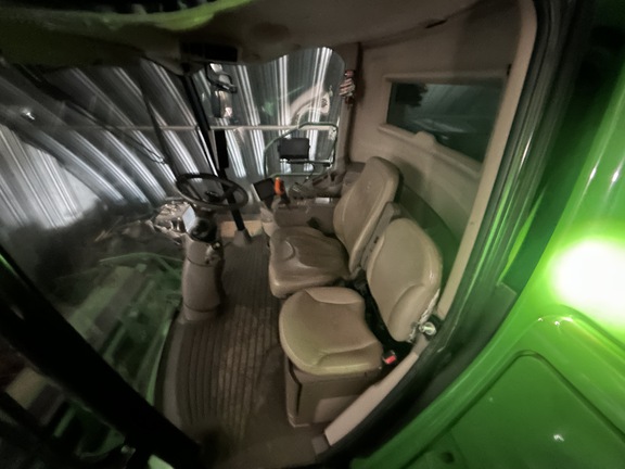 John-Deere S690