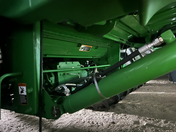 Used 2016 John Deere S690 Combines at Horizon Ag & Turf in Edmonton West, AB - Photo20