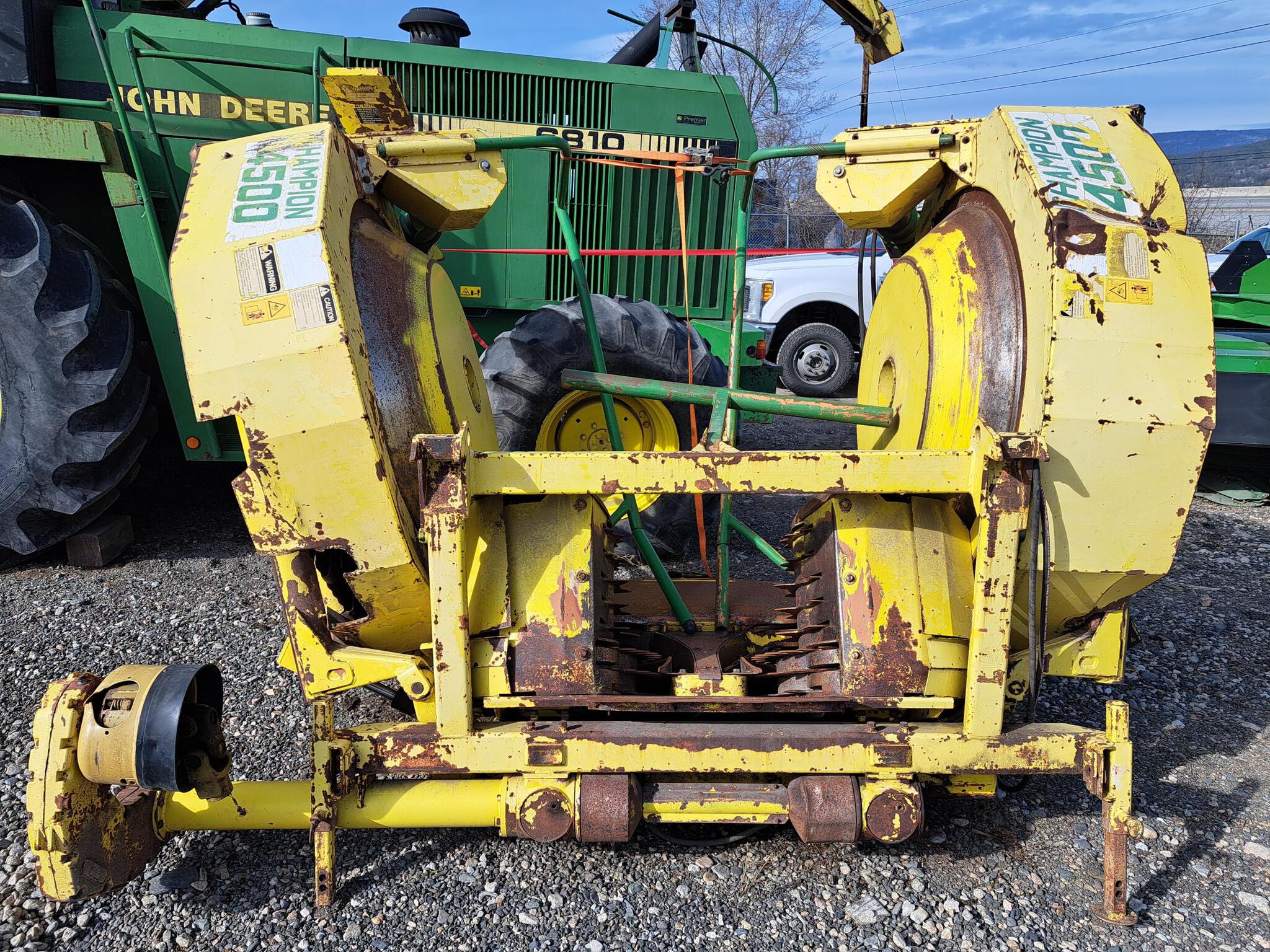 1993 John Deere 6810 Image 12