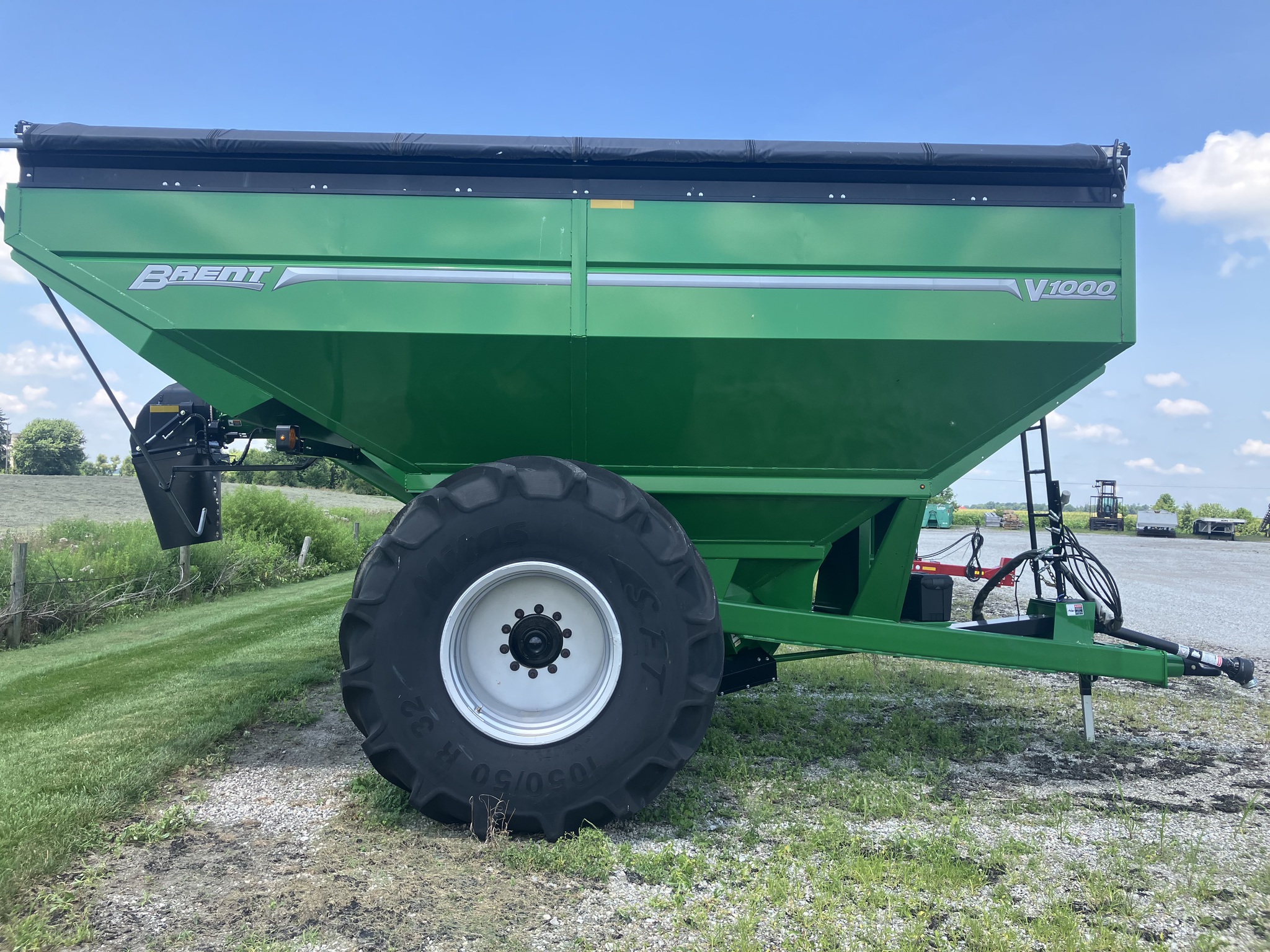 Used 2023 Brent V1000 Grain Carts at Koenig Equipment in Greensburg, IN - PhotoXL2
