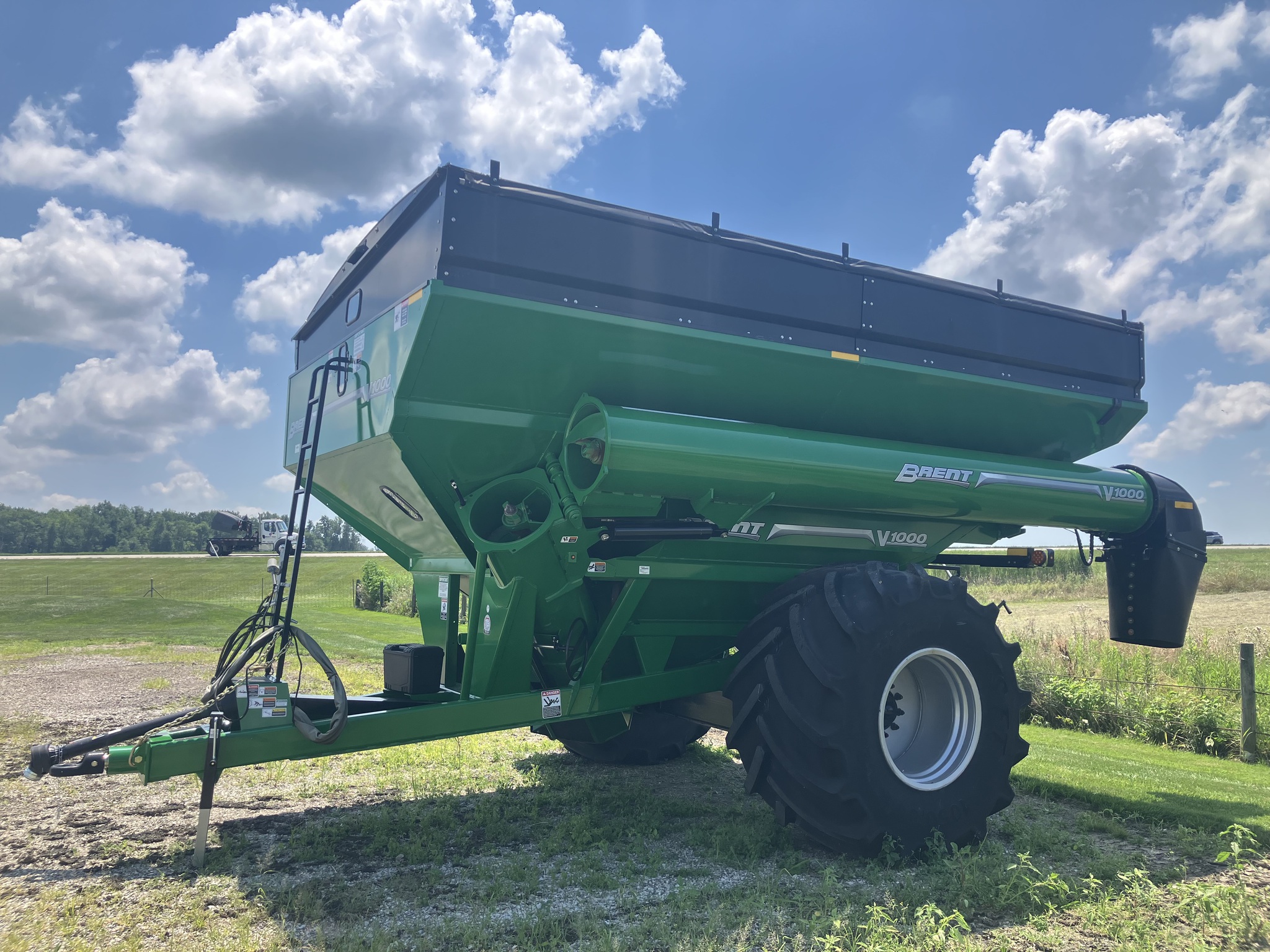 Used 2023 Brent V1000 Grain Carts at Koenig Equipment in Greensburg, IN - PhotoXL7