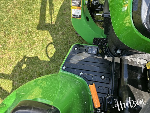 Photo of 2025 John Deere 3025E