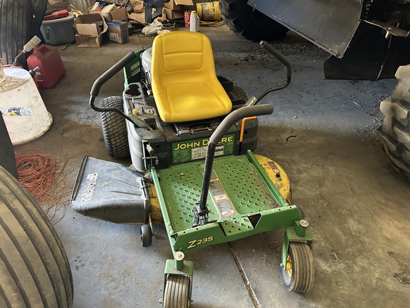 2015 John Deere Z235 (3rd thumbnail)
