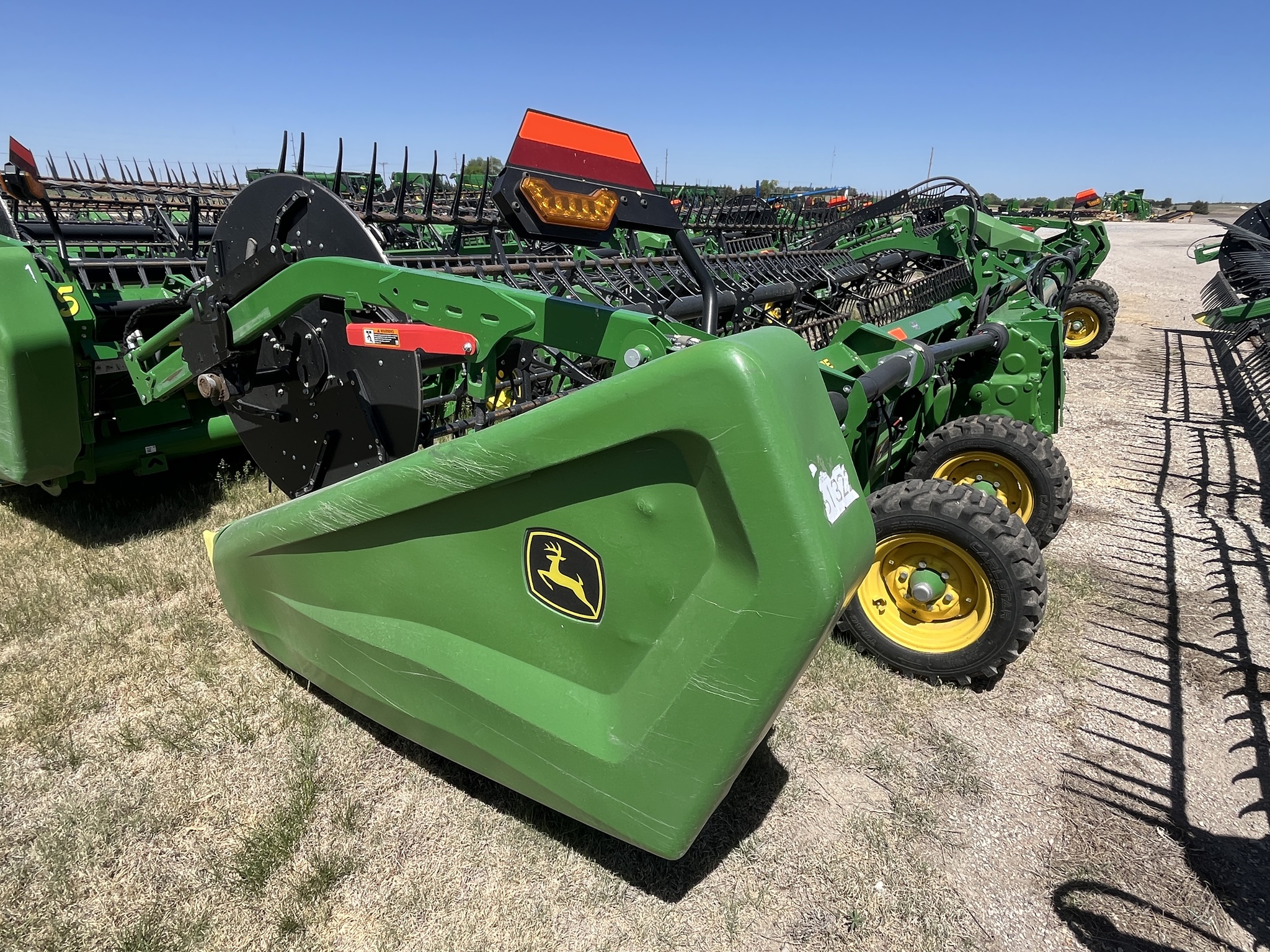 2024 John Deere HD35R Image 5