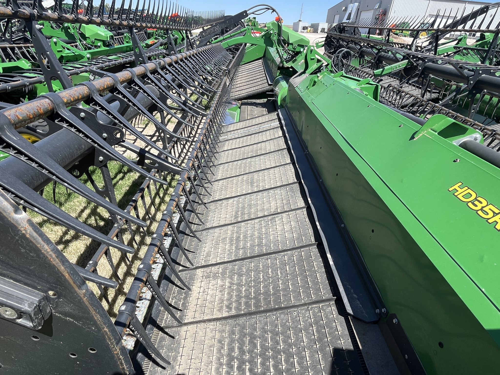 2024 John Deere HD35R Image 7