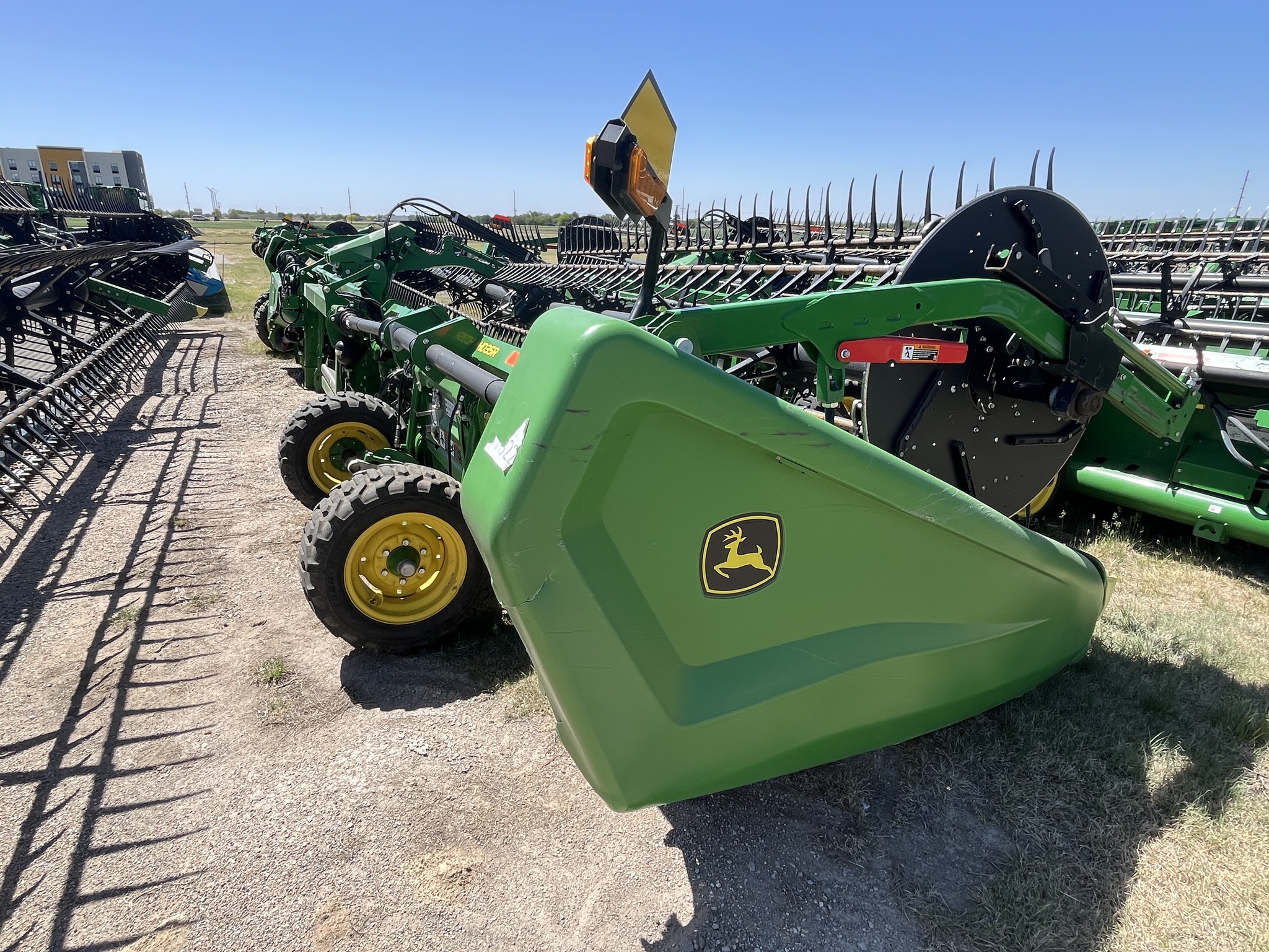 2024 John Deere HD35R Image 6