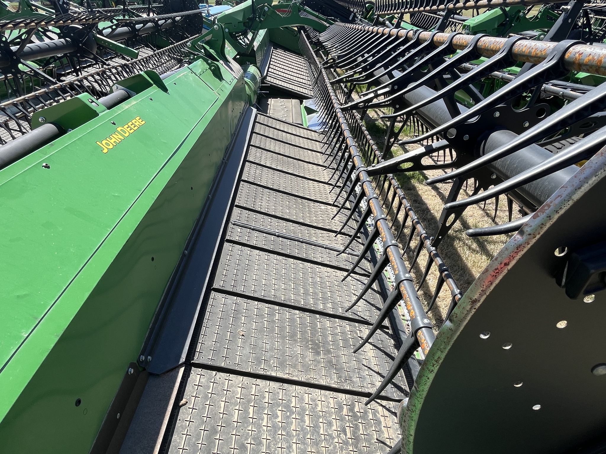 2024 John Deere HD35R Image 8