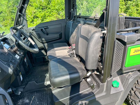 2025 John-Deere XUV 875M HVAC Cab Diesel
