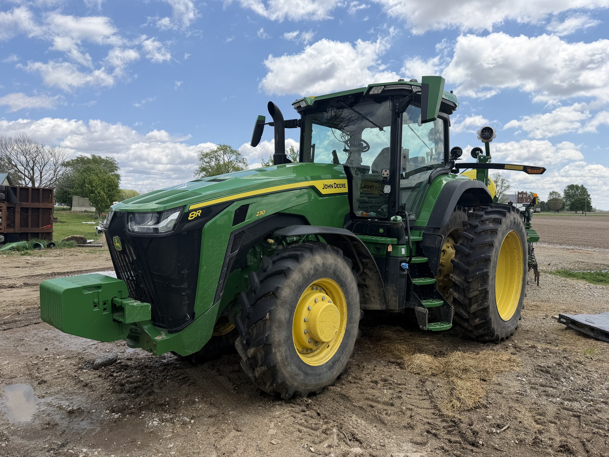 2020 John Deere 8R 230 Image 1