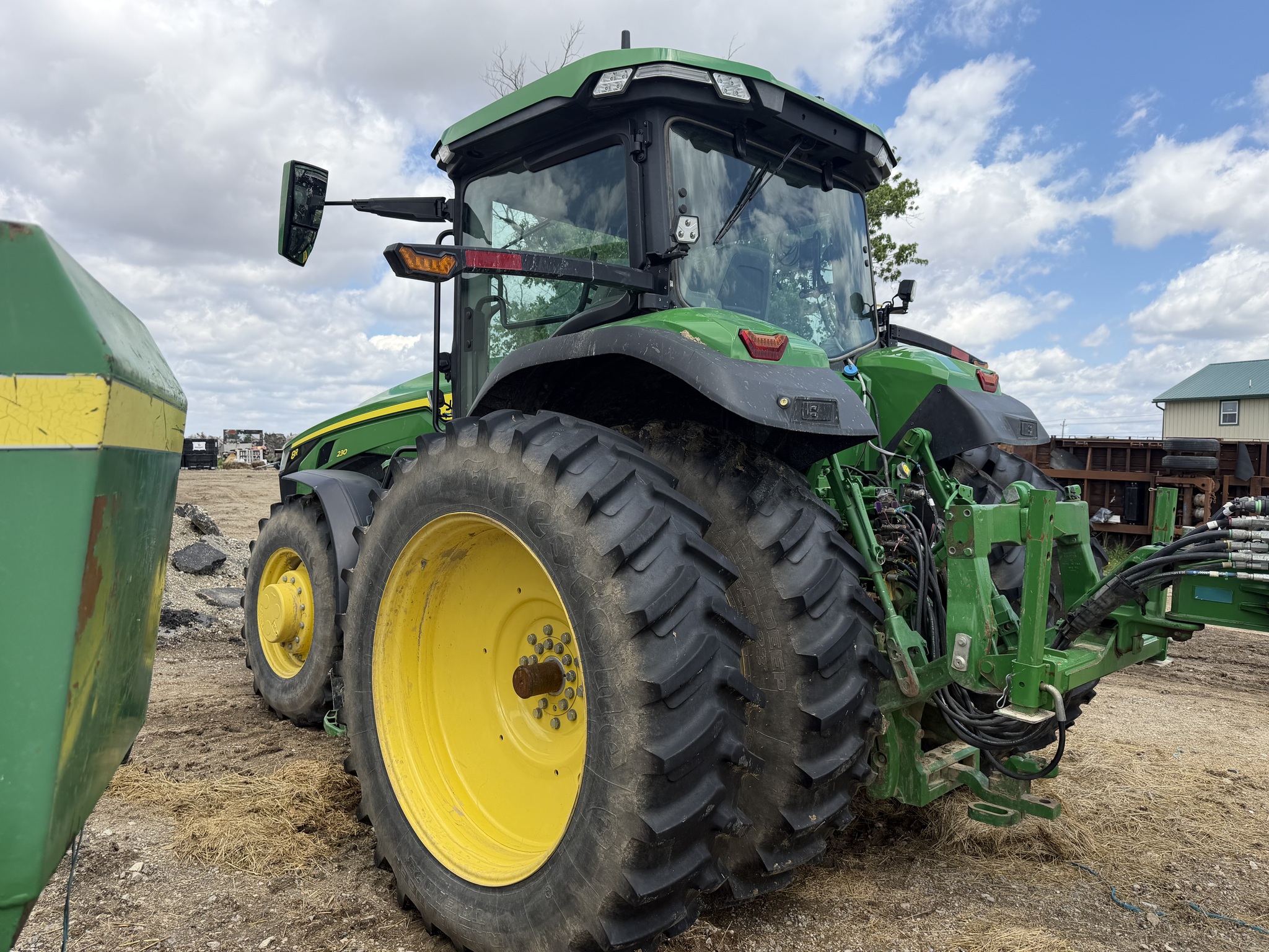 2020 John Deere 8R 230 Image 5