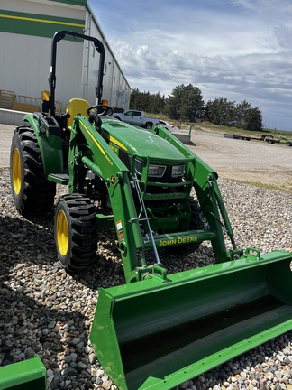 2024 John Deere 4044R (3rd thumbnail)