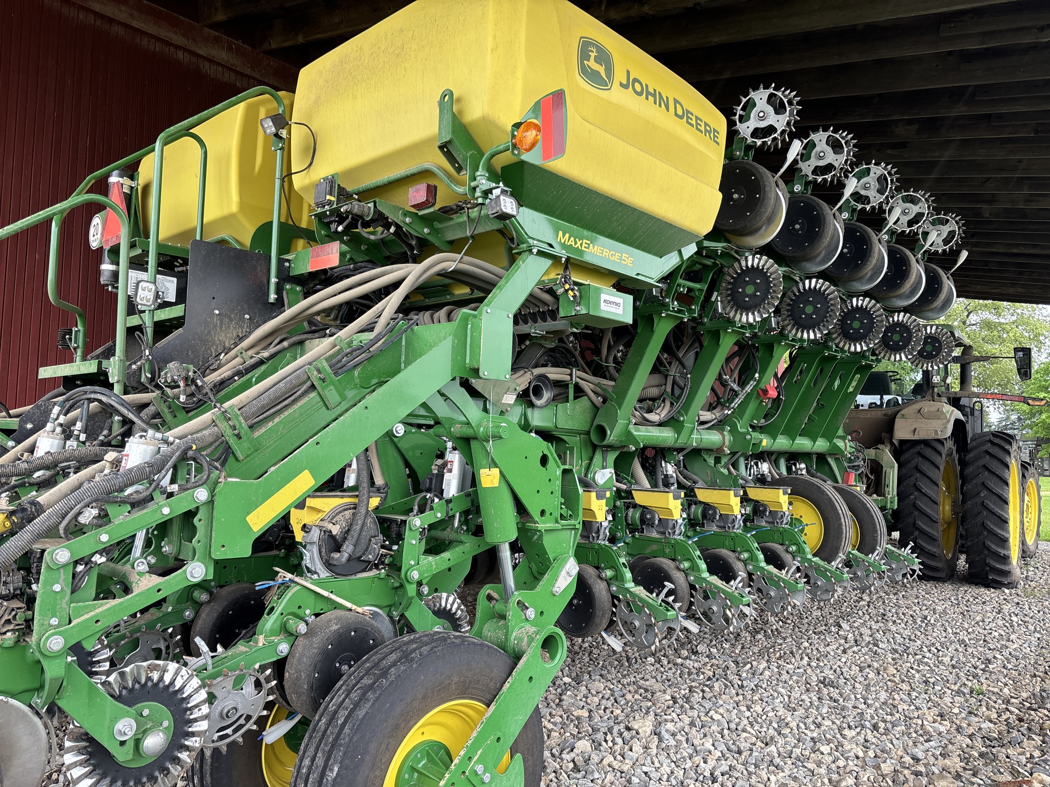 Used 2026 John Deere 1795 Planters: Drawn at Koenig Equipment in Urbana, OH - PhotoXL0