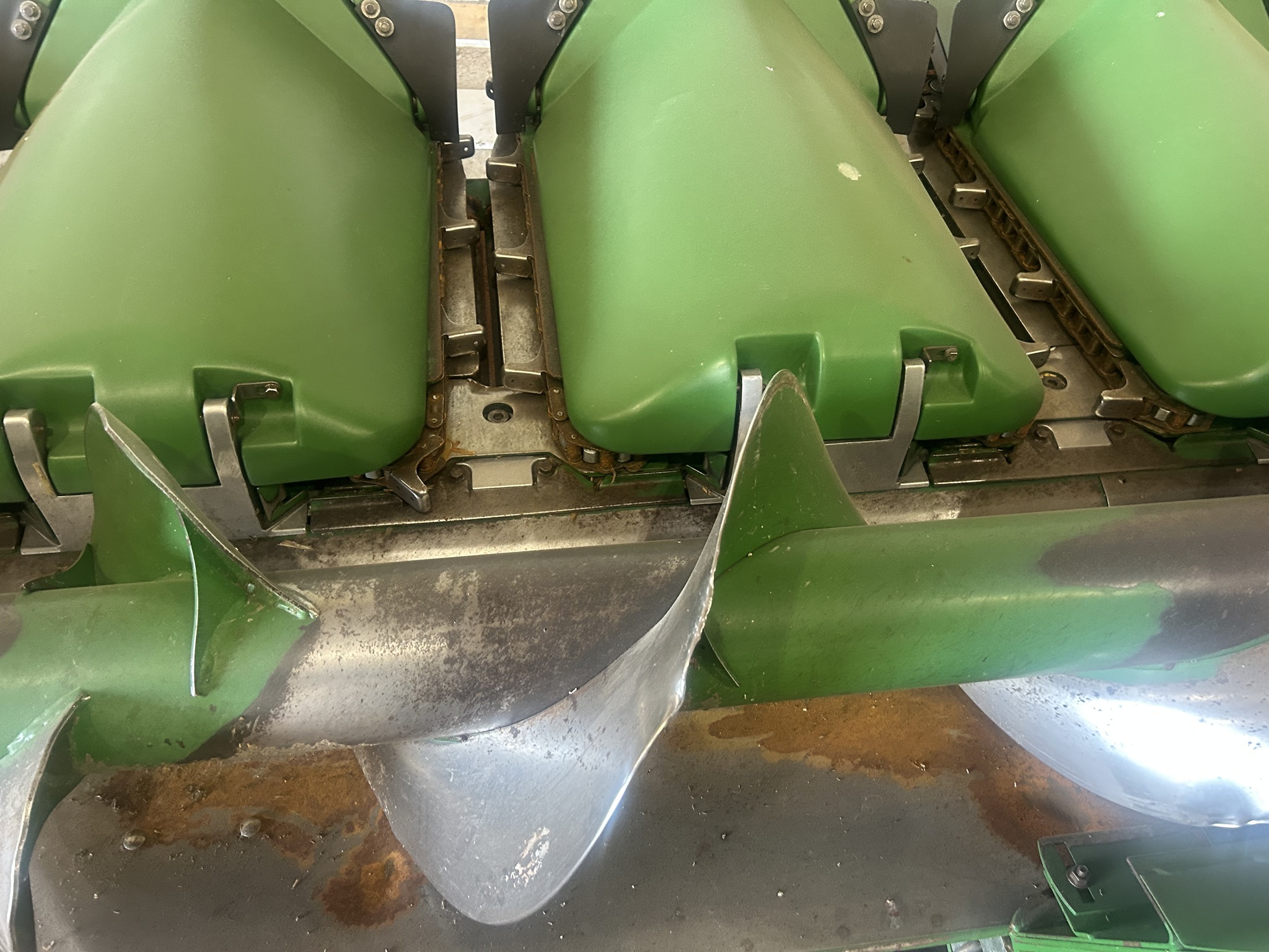 2011 John Deere 608C Image 10