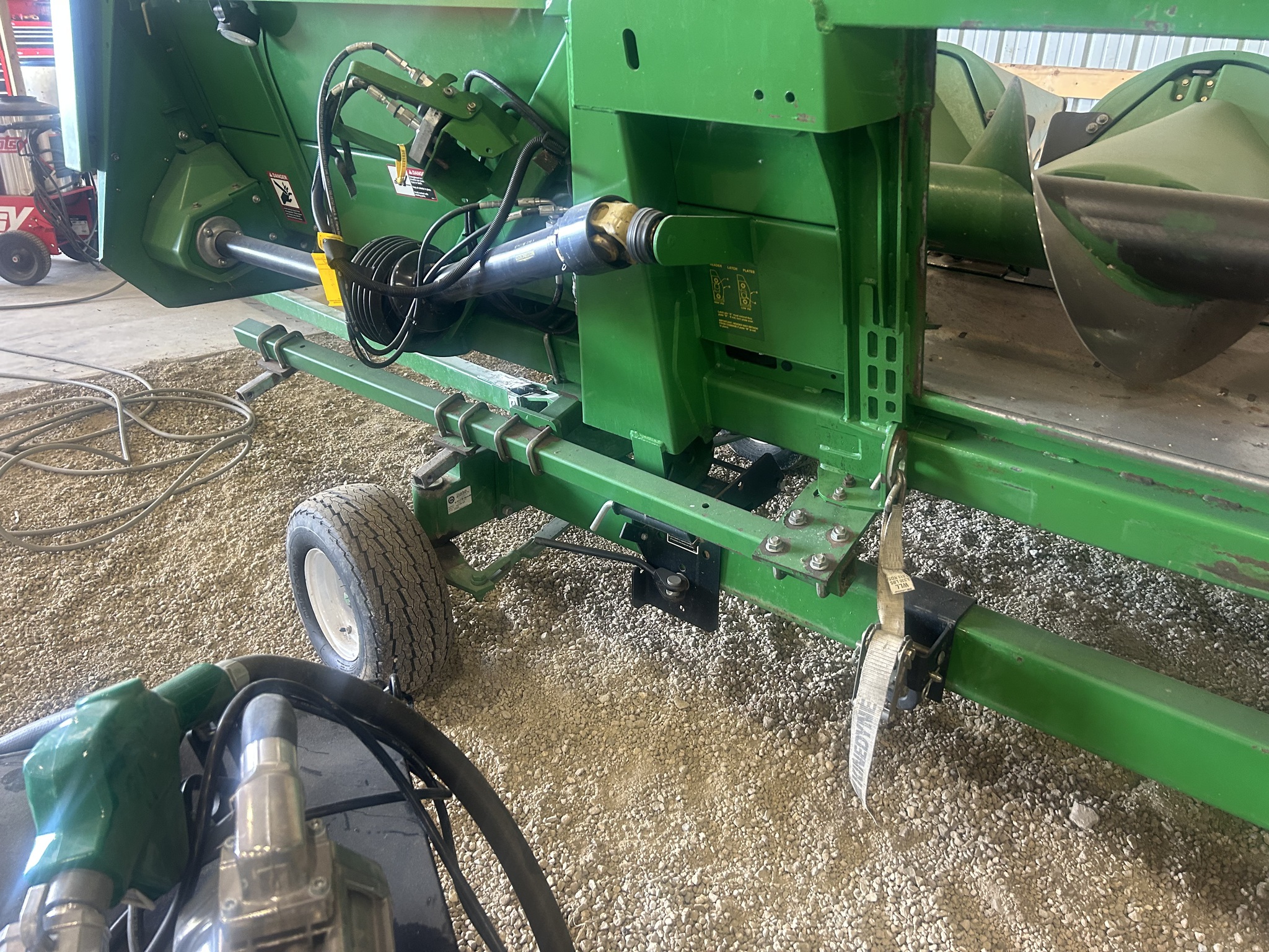 2011 John Deere 608C Image 6