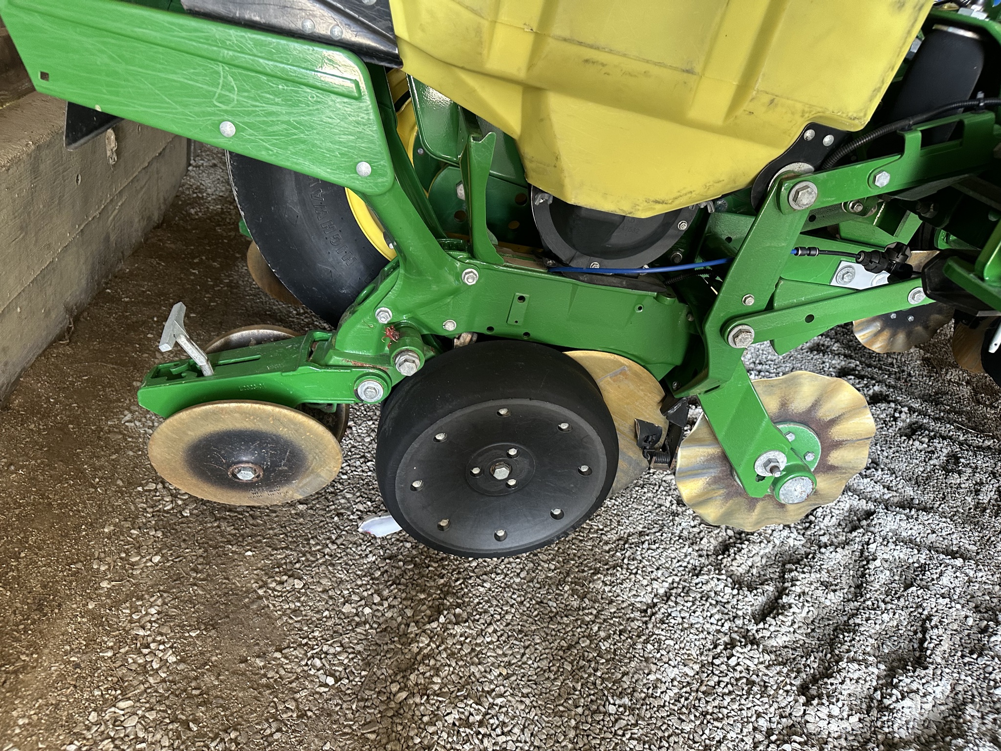2015 John Deere 1775NT Image 14