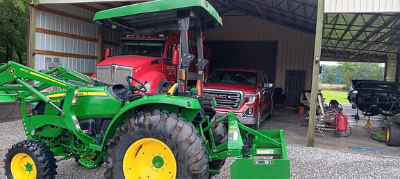 2020 John Deere 4044M