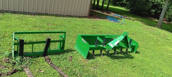 2020 John Deere 4044M