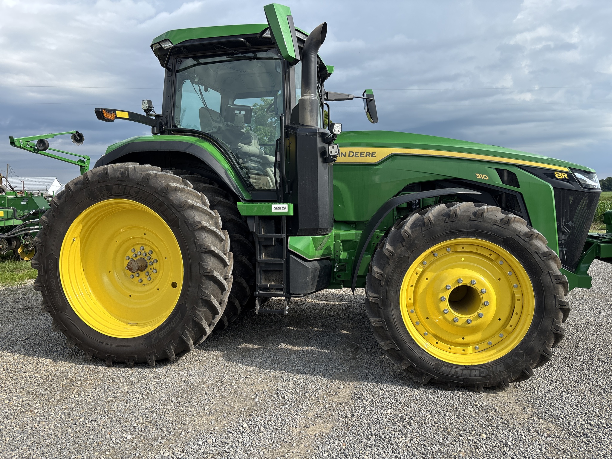 Used 2026 John Deere 8R 310 Row Crop Tractors at Koenig Equipment in Urbana, OH - PhotoXL3