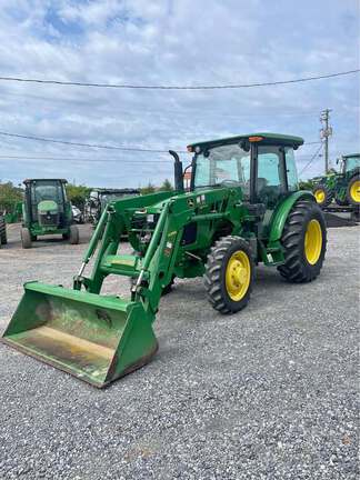 2015 John Deere 5065E