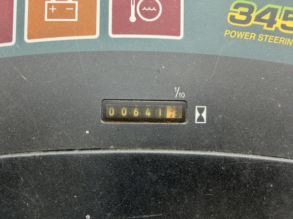 1996 John Deere 345 - Photo22
