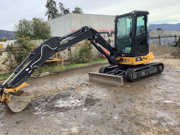 2024 John Deere 35 P