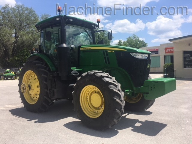 2016 John Deere 7230R Image 2