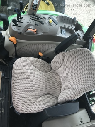 2015 John Deere 5085E Image 6