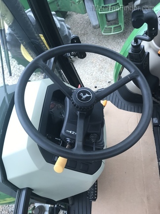 2015 John Deere 5085E Image 5