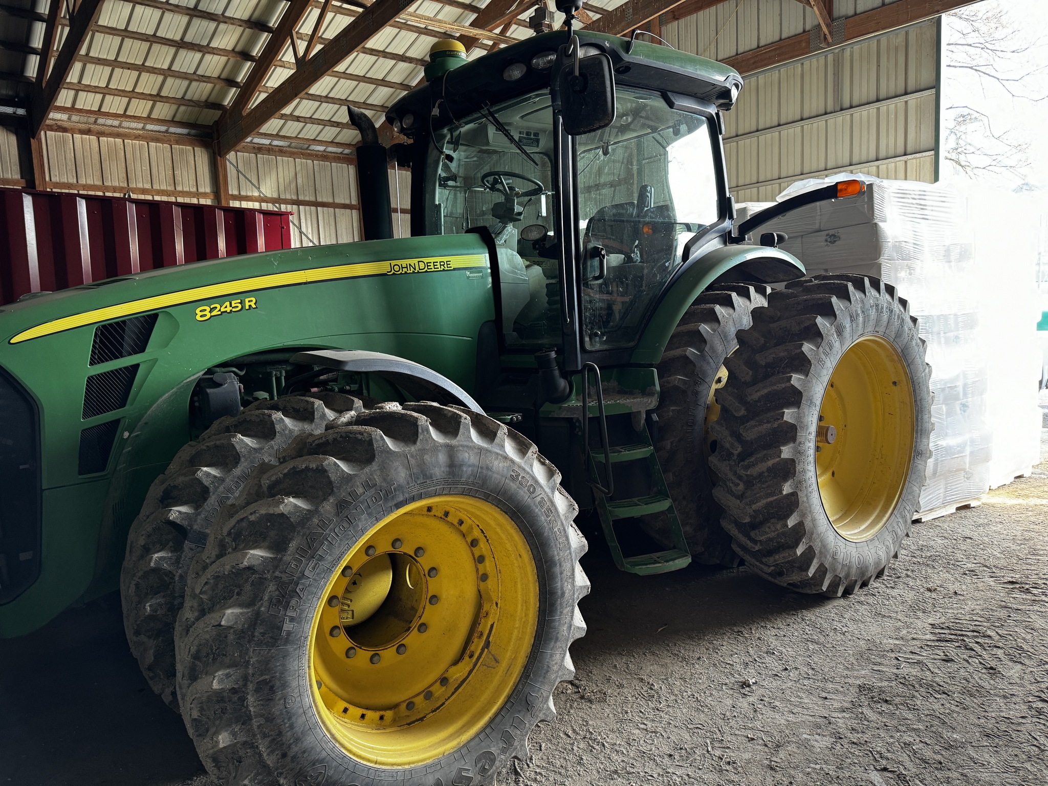 2010 John Deere 8245R Image 1