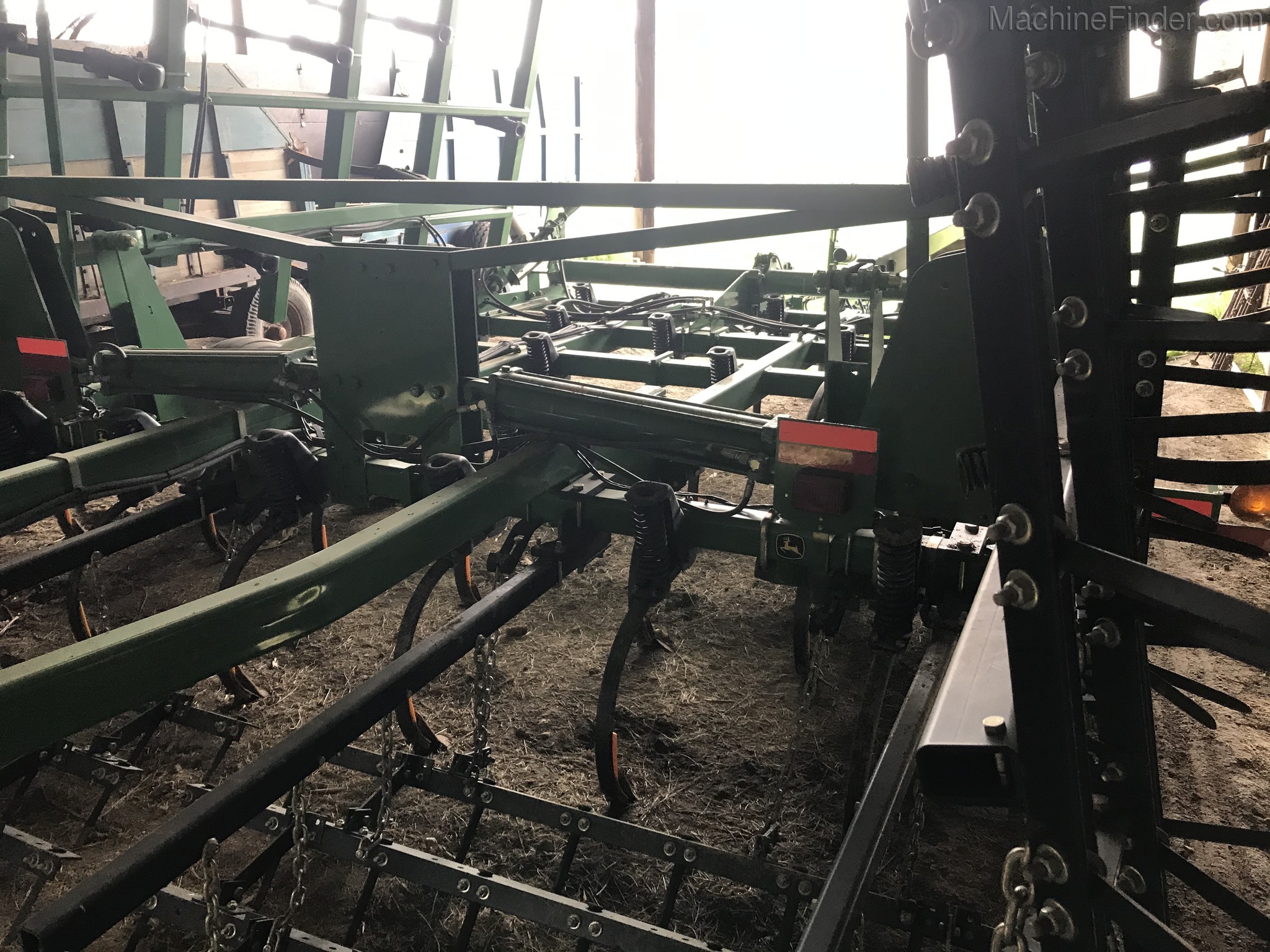 2009 John Deere 2210 Image 5