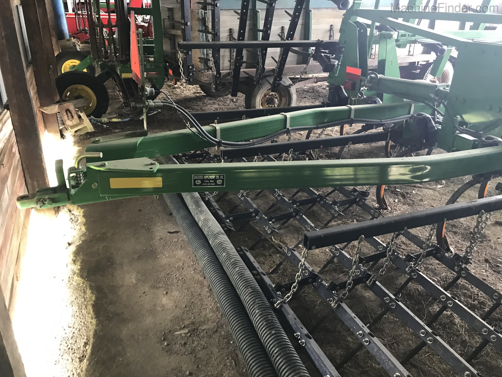 2009 John Deere 2210 Image 6