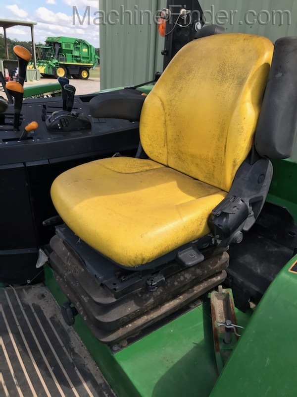 2017 John Deere 6110M Image 4