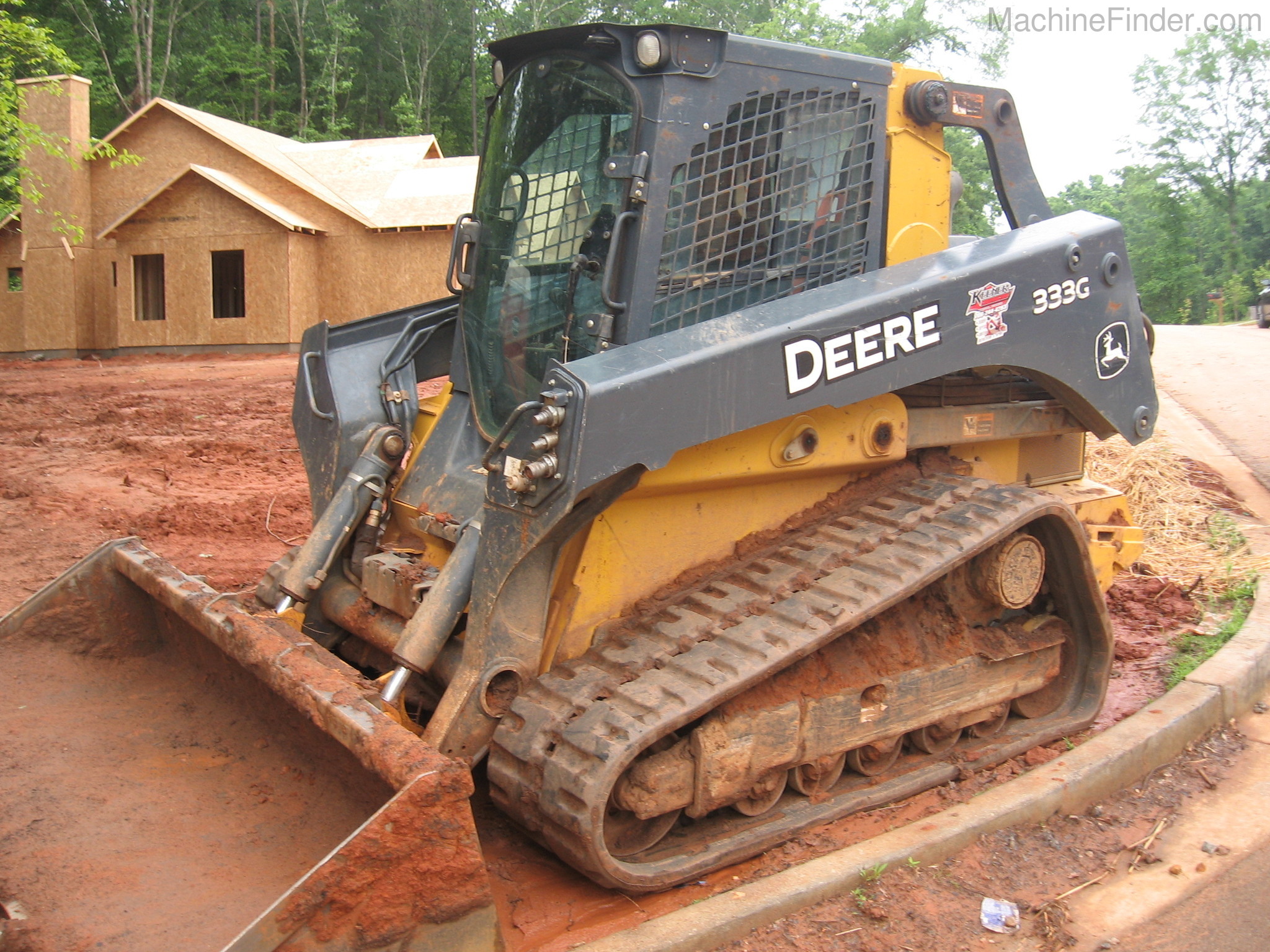 2017 John Deere 333G Image 3