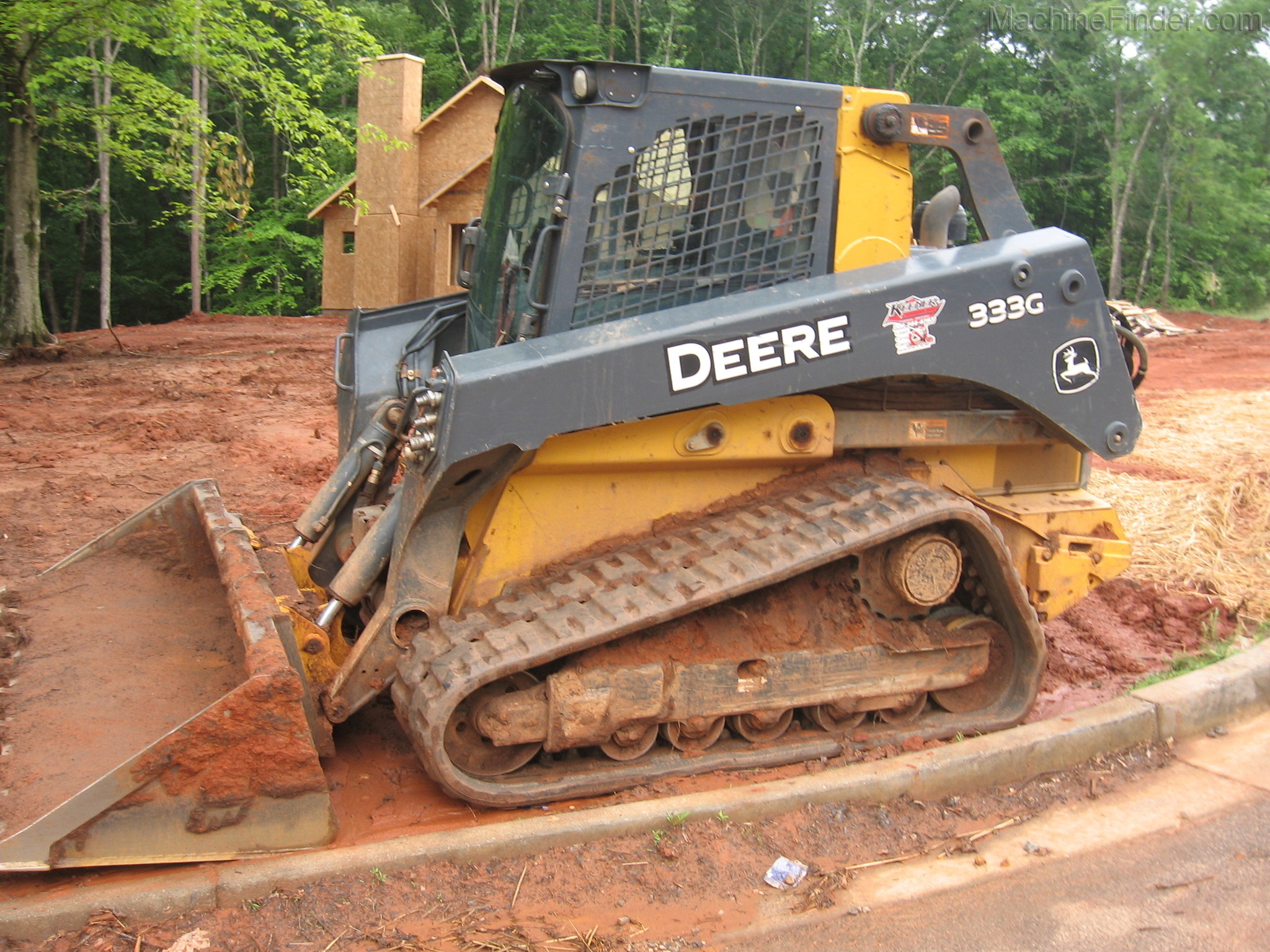 2017 John Deere 333G Image 5