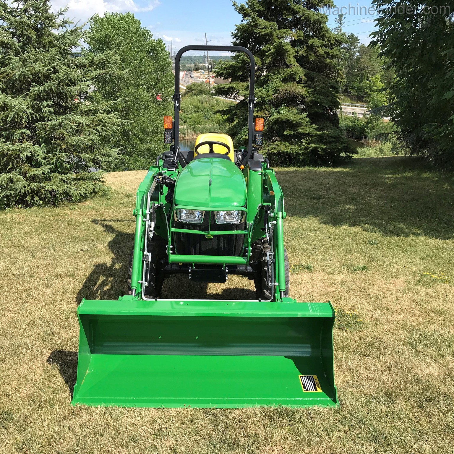 2020 John Deere 3025E Image 2