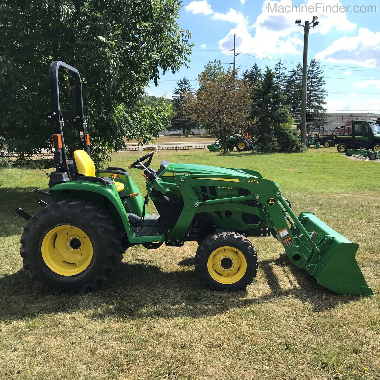 2020 John Deere 3025E Image 4