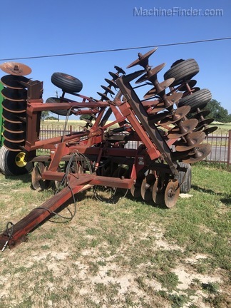Case IH 596 Image 2