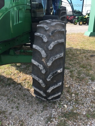 2013 John Deere 6150R Image 5